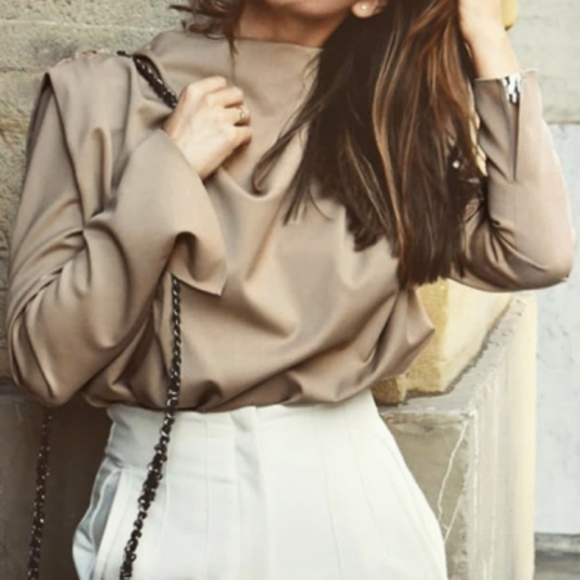Blouse The Limited, Taille M, Vert Menthe à Volants - Neuf Avec étiquettes - Manches Courtes, Col Noué - Printemps/Été